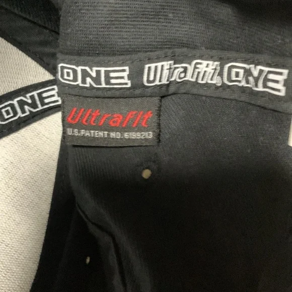 NWOT Eagles Long Road Out of Eden black tour hat. 2010. Elastic fit. - Picture 4 of 6